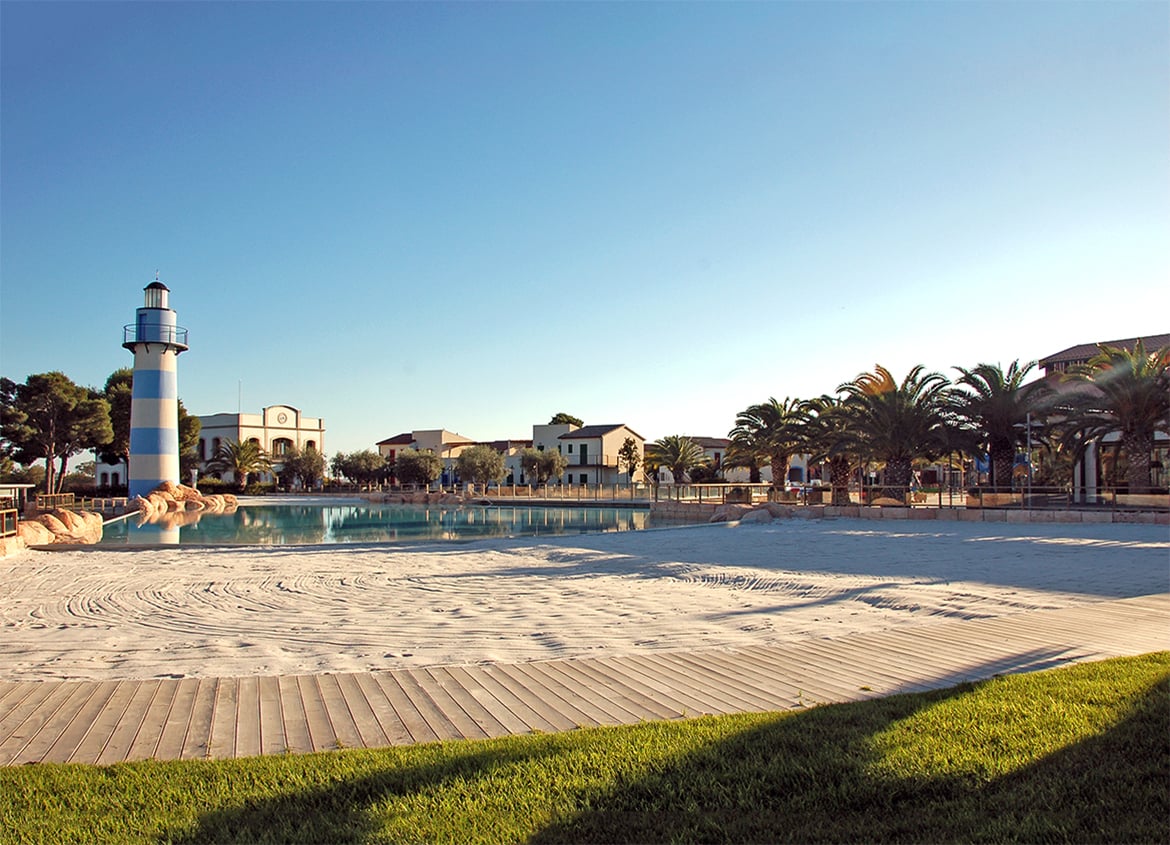 View of the Mediterrània area. 170 Bungalows, Commercial Area and Offices at the Cambrils Park Resort (Cambrils)